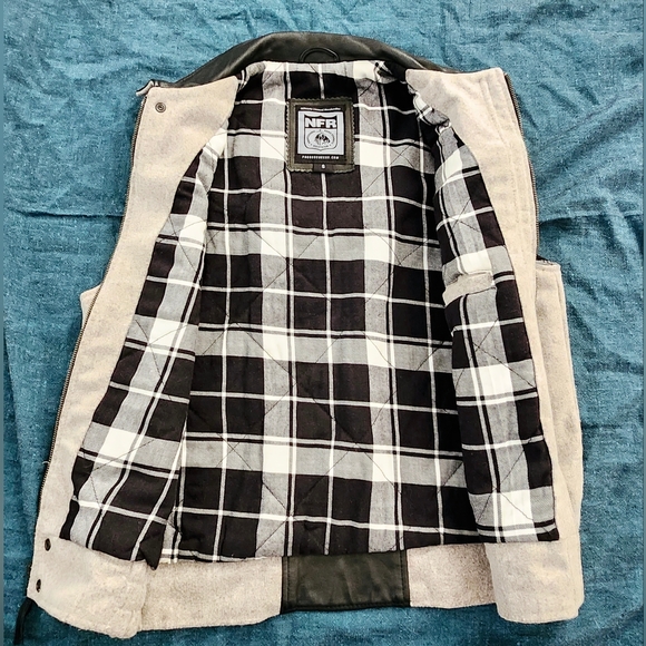 Wrangler Wool, Cotton & Leather Vest, 2018 NFR Las Vegas PRCA Gray Vest, Size S - Picture 8 of 16